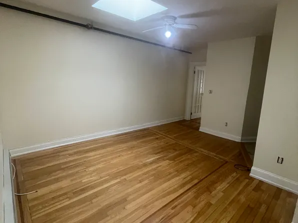 119-05 Metropolitan Avenue image 1 of 10