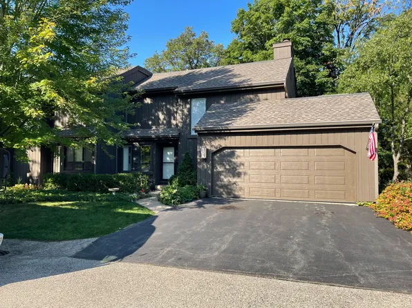 488 Woodview Rd #I81, Barrington, IL 60010