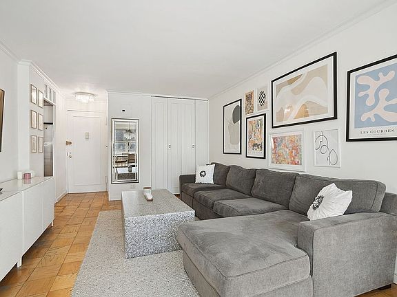 5th image of 401 E 74th St APT 10N