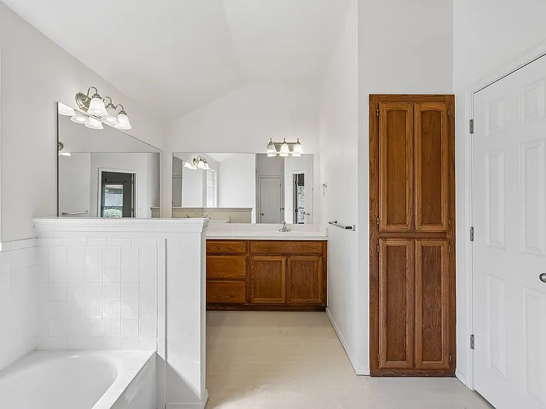 1708 Creekside Ct — Photo 27