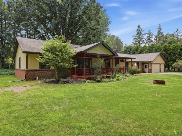4550 Hummer Lake Rd, Ortonville, MI 48462
