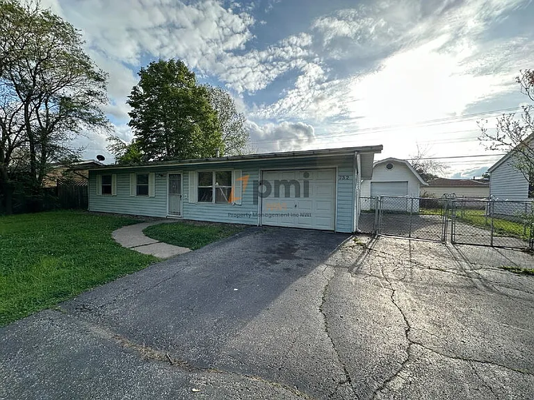 732 N State Road 149 — Photo 3