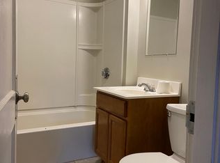 20 Saint James Cir FLOOR 1, Springfield, MA 01104