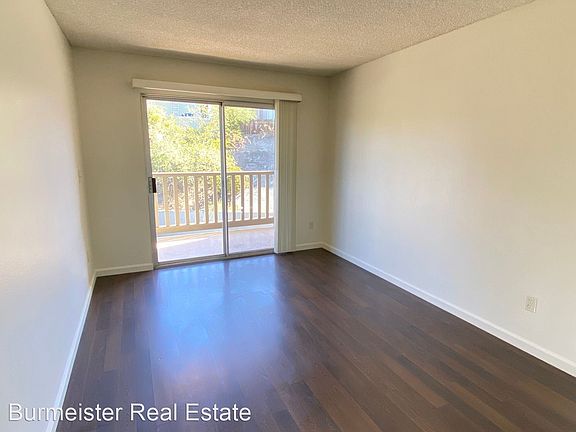 4th image of 1025 Meadow Lake Dr APT 19