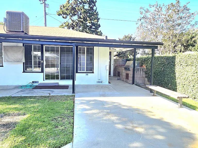 9341 Olive St — Photo 25