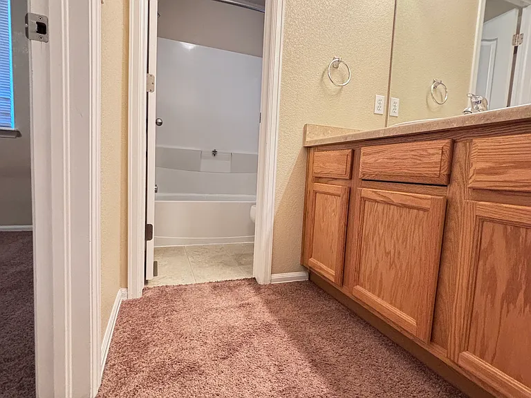 7628 Canyon Oak Dr — Photo 5