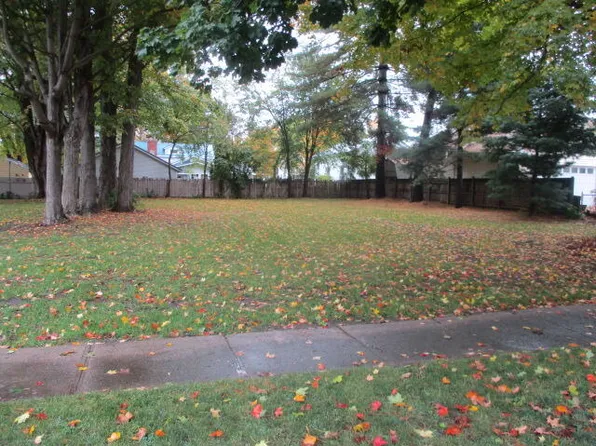 923 Hickory St, Niles, MI 49120