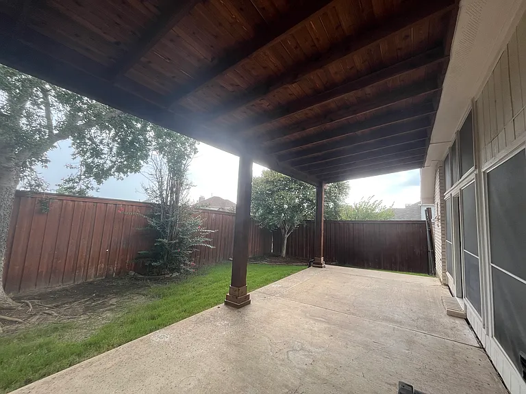 18504 Shadow Ridge Dr — Photo 18