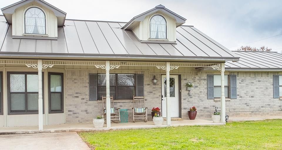 1st image of 108 Wisteria Dr