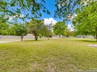218 W Lindbergh Blvd, Universal City, TX 78148