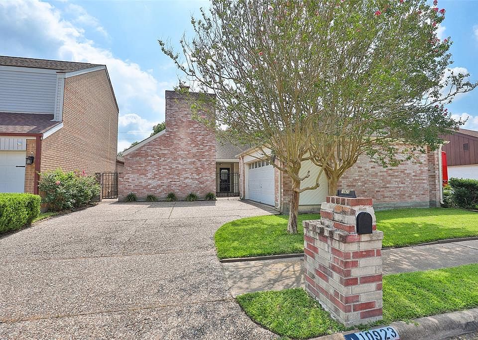 1st image of 10923 Kitty Brook Dr