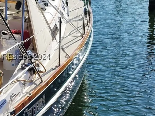 Harbour Psge, Hilton Head Island, SC 29926