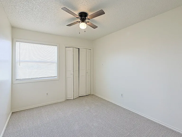 8308 Albany Ave — Photo 35