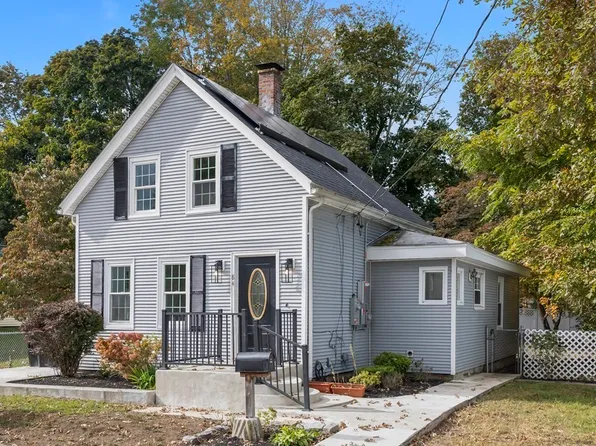 84 Emmet St, Brockton, MA 02302