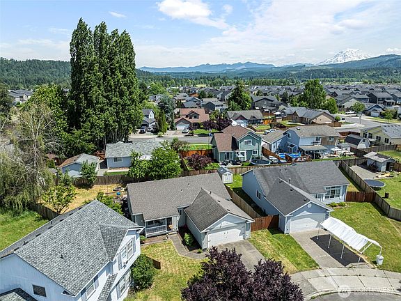 2nd image of 501 Belfair Court SW
