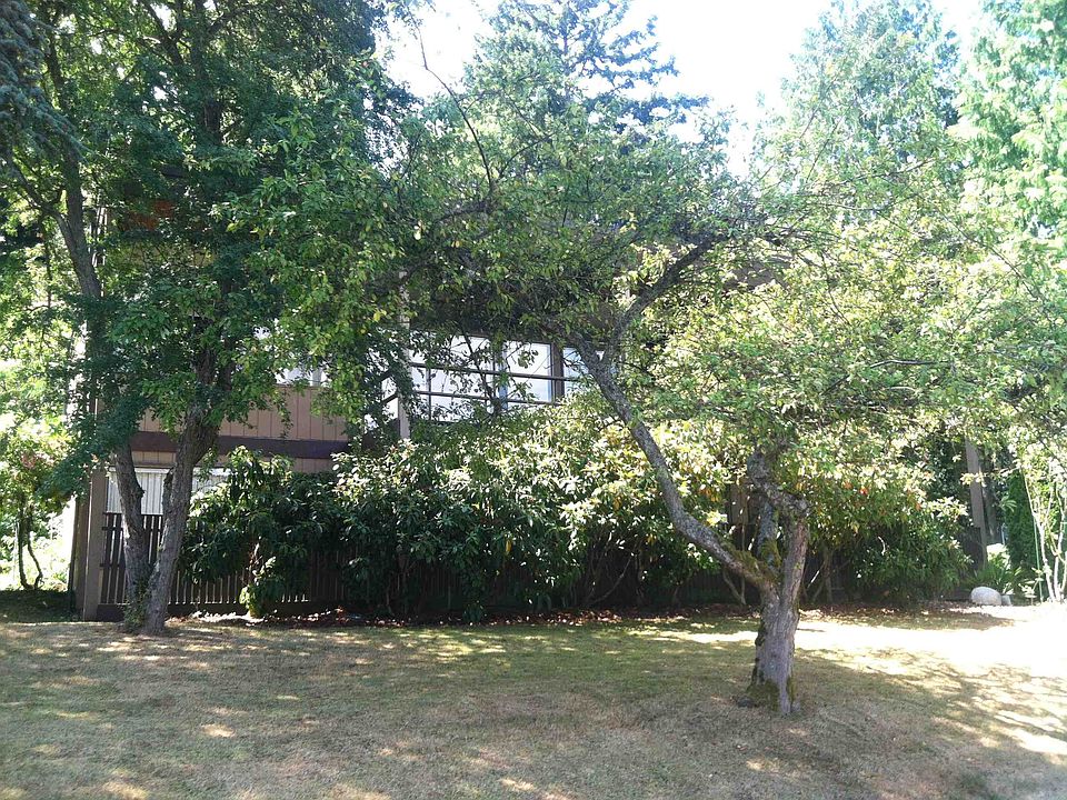 1st image of 10325 Lake Shore Blvd NE