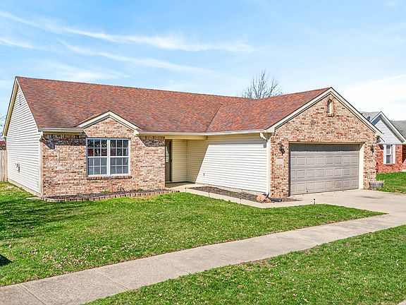 2nd image of 34 Clear Spring Ln