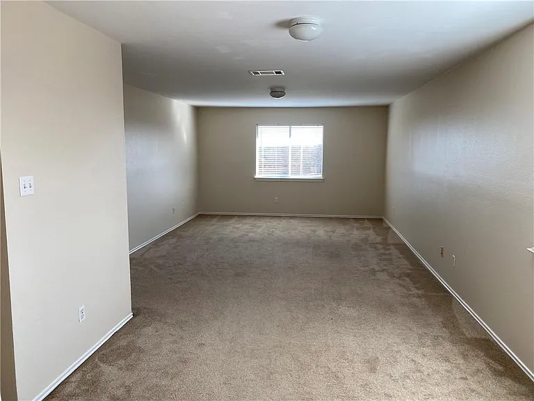 804 Sherry Dr — Photo 17