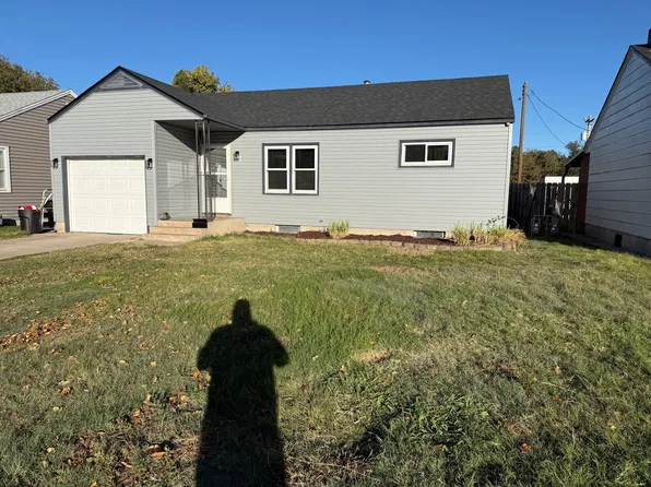 703 N Wabash Ave, Norton, KS 67654