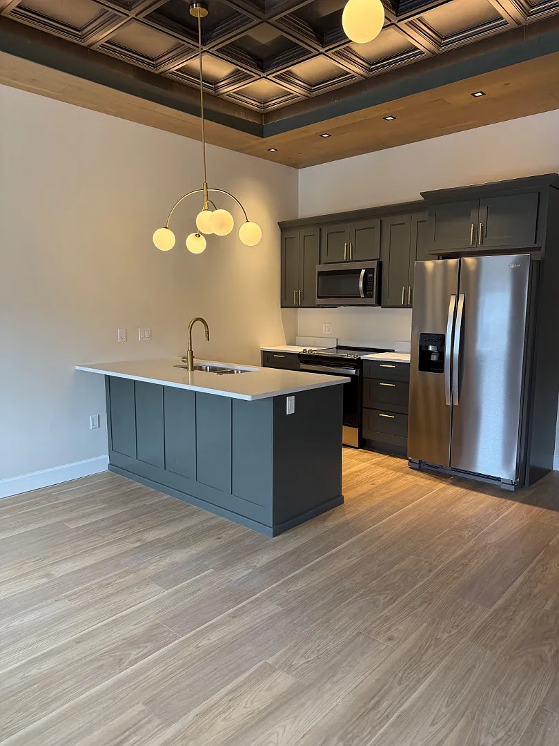 309 N 6th St - Apt. 206 Burlington, IA — Photo 1