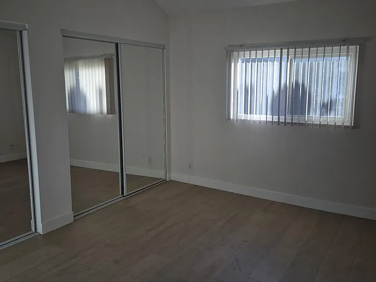 14831 Sherman Way #2 — Photo 7