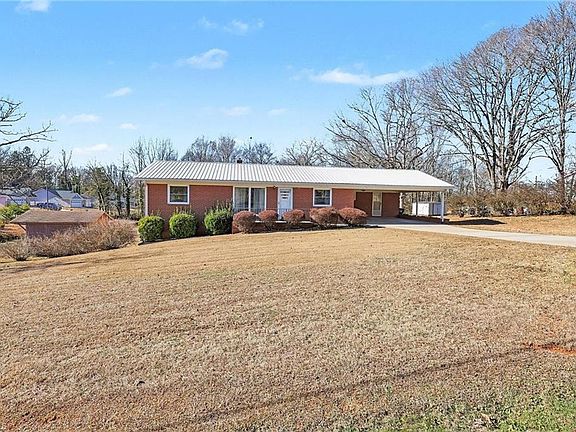 2nd image of 154 Melody Ln