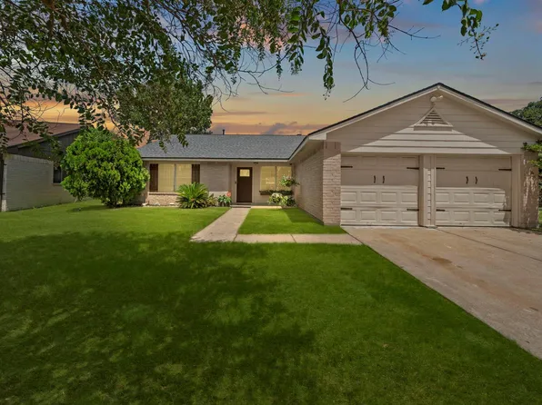 20010 Crazy Horse Circle Dr, Katy, TX 77449