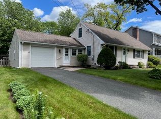43 Pine Hill Rd, Springfield, MA 01118
