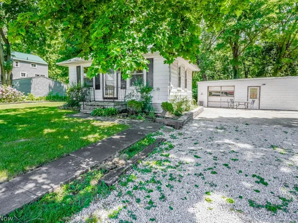 191 1st St, Wadsworth, OH 44281