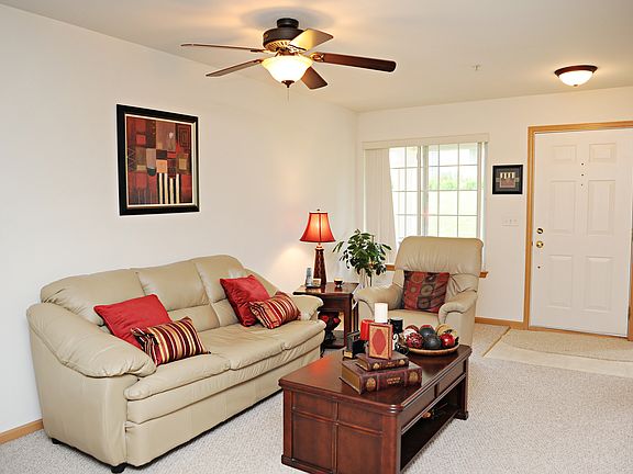 5th image of 590 Blue Springs Dr