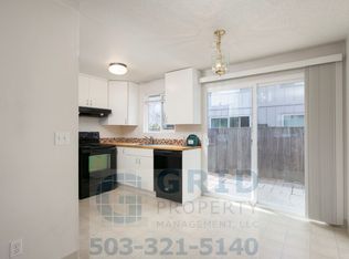 2 Bedroom Apartment Available In Sw Portland W/ Private Patio Area - $500 Move In Special!, Portland, OR 97223