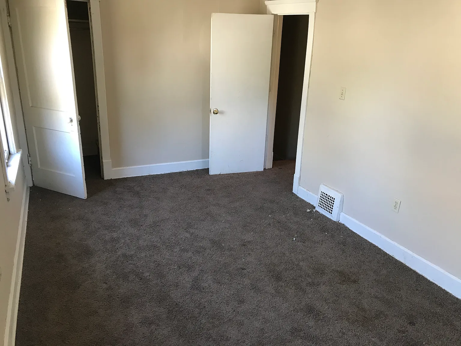 7817 Eve Ave photo 1