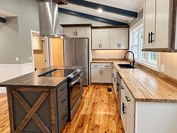 5th image of 405 N Broughton St