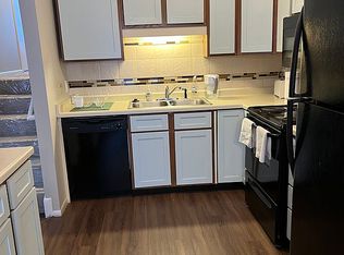 3935 Silver Lake Rd, Saint Anthony, MN 55421