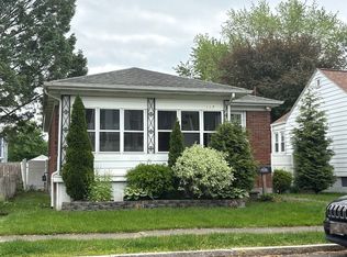117 4th St, Waterford, NY 12188
