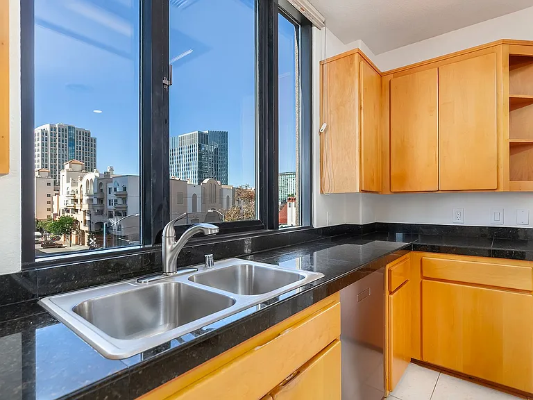 611 G St #321 — Photo 34