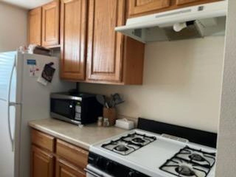 1st image of 443 S State St APT 209