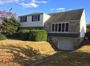 11039 Kelvin Ave, Philadelphia, PA 19116