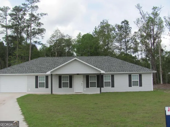 115 Red Hawk Ct, Waynesville, GA 31566