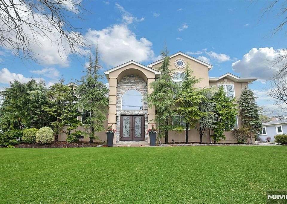 1st image of 38 Geraldine Rd