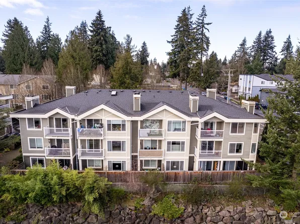935 N 200th Street #A203, Shoreline, WA 98133
