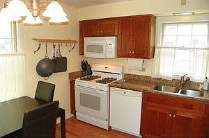 4th image of 3639 Cherry Hill Dr