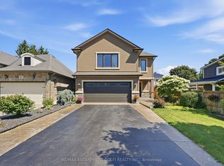 379 Michael Dr, Welland, ON L3C0A5