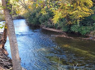 949 Sugarfork Rd, Franklin, NC 28734