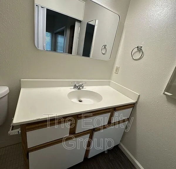 4944 W Westgate Ct — Photo 8
