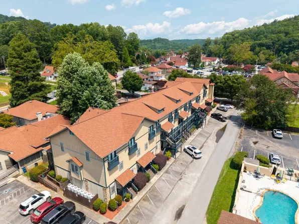 26 Midway St #101-109-202, Helen, GA 30545