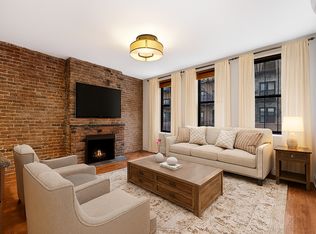661 Washington St #1A, New York, NY 10014