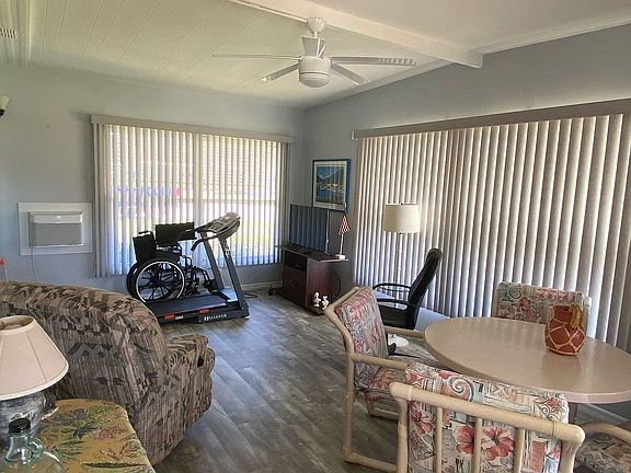 5th image of 706 Viking Ave