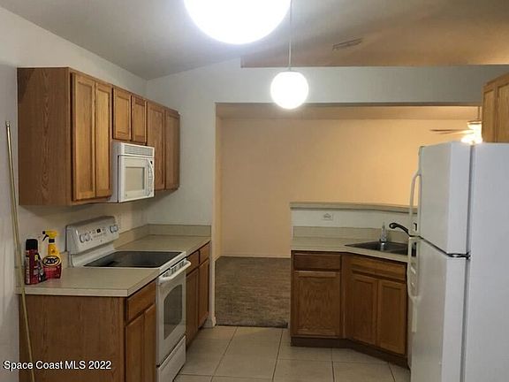 4th image of 1279 Macon Dr