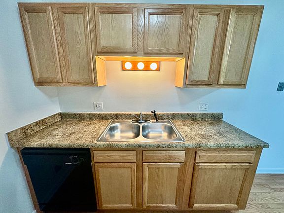 5th image of 2712 Golfside Rd #108